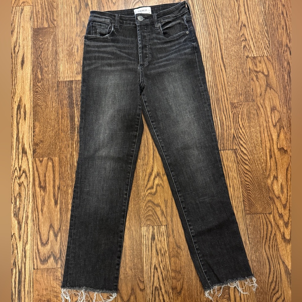 Evereve The Evereve Straight High-Rise Jeans in Washed Black